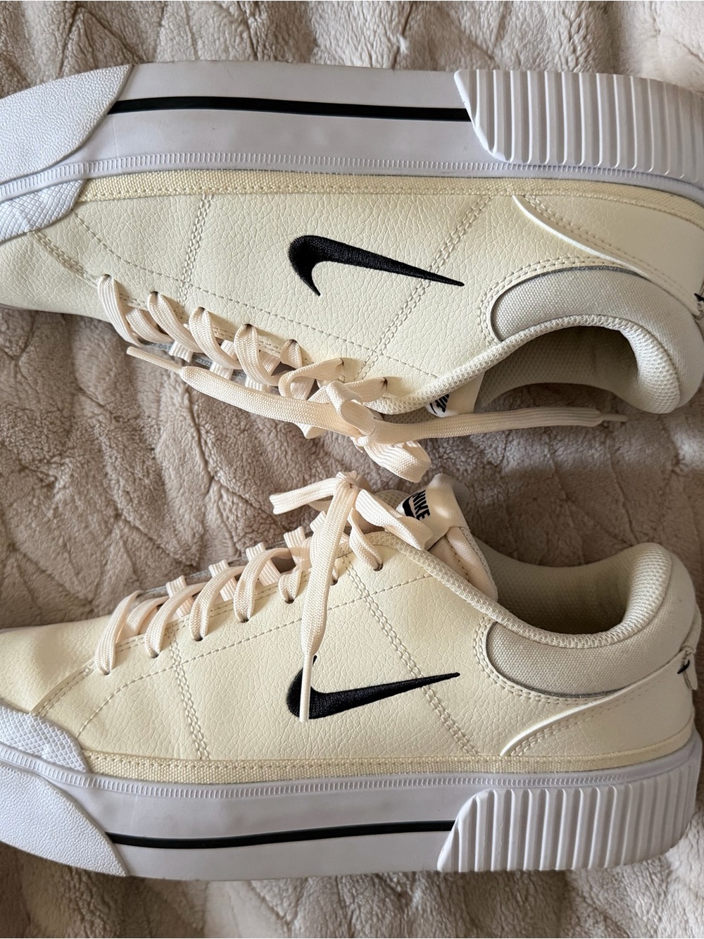 Nike Cream Low-Top Sneakers with Black Swoosh - Picture 2 of 6